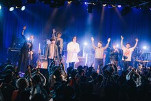 ROTH BART BARON「Tour 2020-2021『極彩色の祝祭』」東京公演の様子。（撮影：廣田達也）