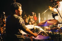 工藤明（Dr, Sampler）（撮影：廣田達也）