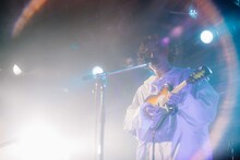 ROTH BART BARON「Tour 2020-2021『極彩色の祝祭』」東京公演の様子。（撮影：廣田達也）