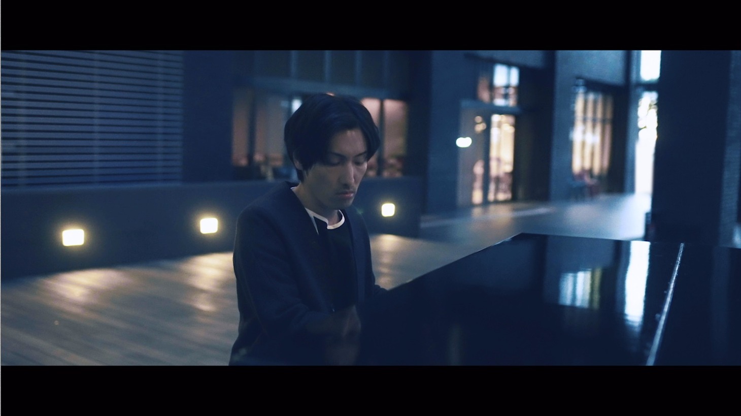 SawanoHiroyuki[nZk]「膏」ミュージックビデオより。
