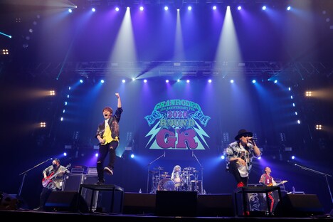 FLOWのライブの様子。(撮影:キセキミチコ)