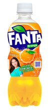 「ファンタ オレンジ」NiziU限定デザインボトル。AYAKAバージョン。