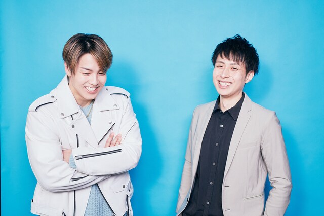 左からRIKU、林部智史。