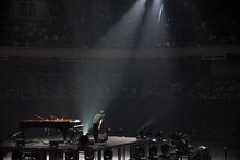 オーディエンスにお辞儀をするまらしぃ。（Photo by ishizaka daisuke）