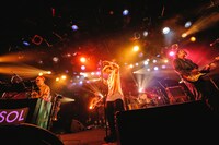 「SPiCYSOL QUATTRO TOUR 2021」東京・渋谷CLUB QUATTRO公演の様子。（撮影：ハヤシサトル）