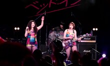 ベッド・イン（写真提供：合同会社スイートスポット）