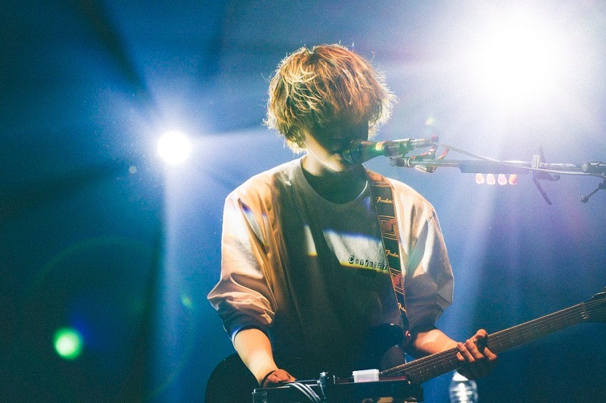 秋山黄色「一鬼一遊TOUR Lv.2」愛知・Zepp Nagoya公演の様子。（撮影：鈴木友莉）