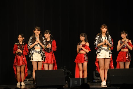 「Hello! Project 研修生発表会 2021 3月 ～Yell～」東京・Zepp Tokyo公演の様子。（写真提供：アップフロントプロモーション）