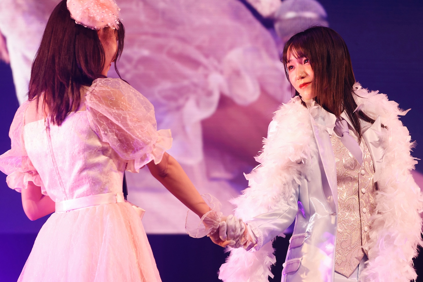 左から佐竹のん乃、野口衣織。（写真提供：代々木アニメーション学院）