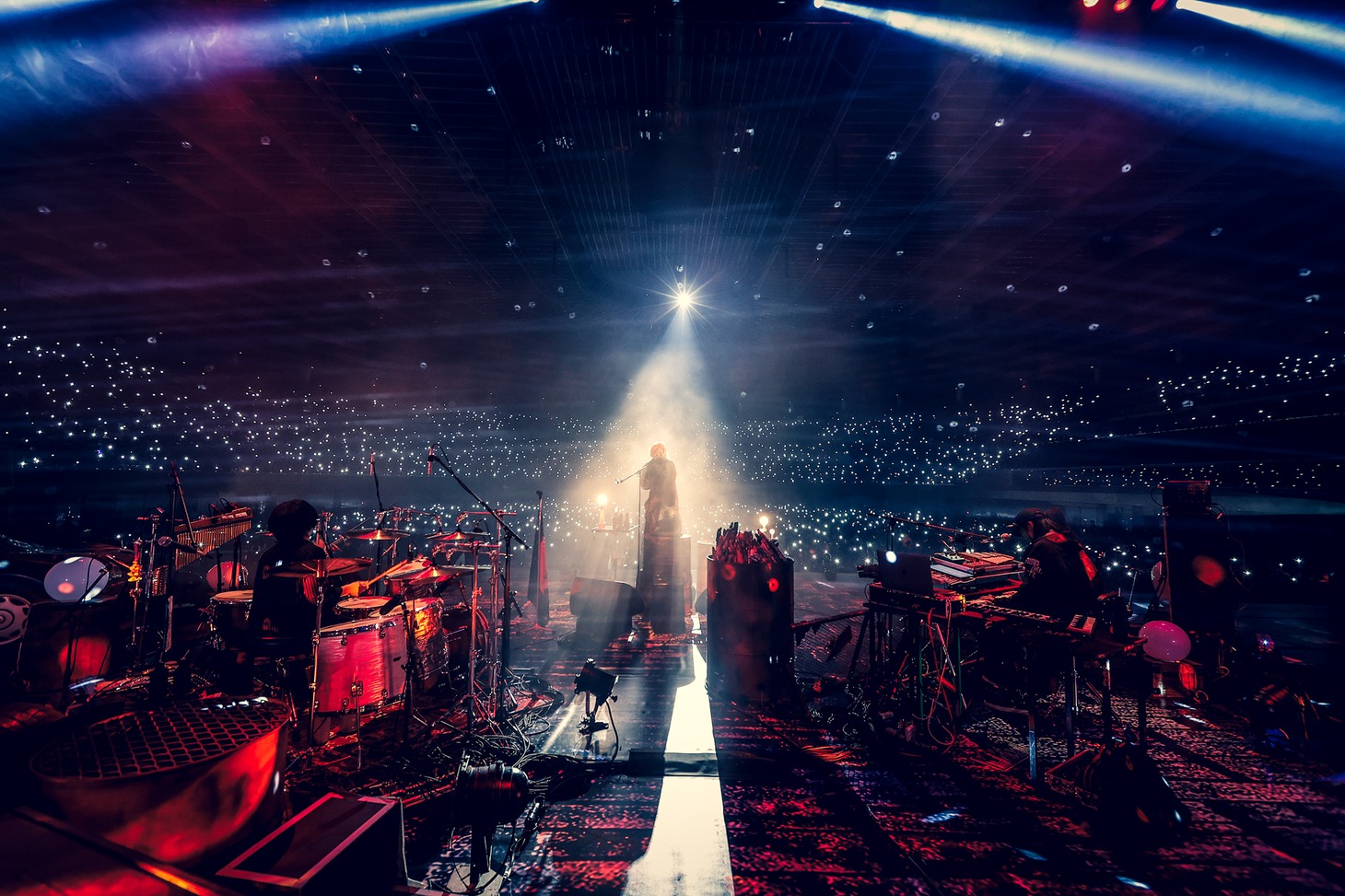 「HYDE LIVE 2020-2021 ANTI WIRE」ファイナル公演の様子。