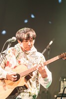 の子（Vo, G）（撮影：真島洸 / Cuon）