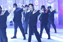 「SHIONOGI MUSIC FAIR」より平手友梨奈のパフォーマンスの様子。 (c)フジテレビ