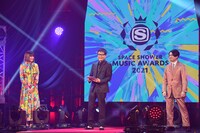 左からemma、いとうせいこう、ハマ・オカモト。