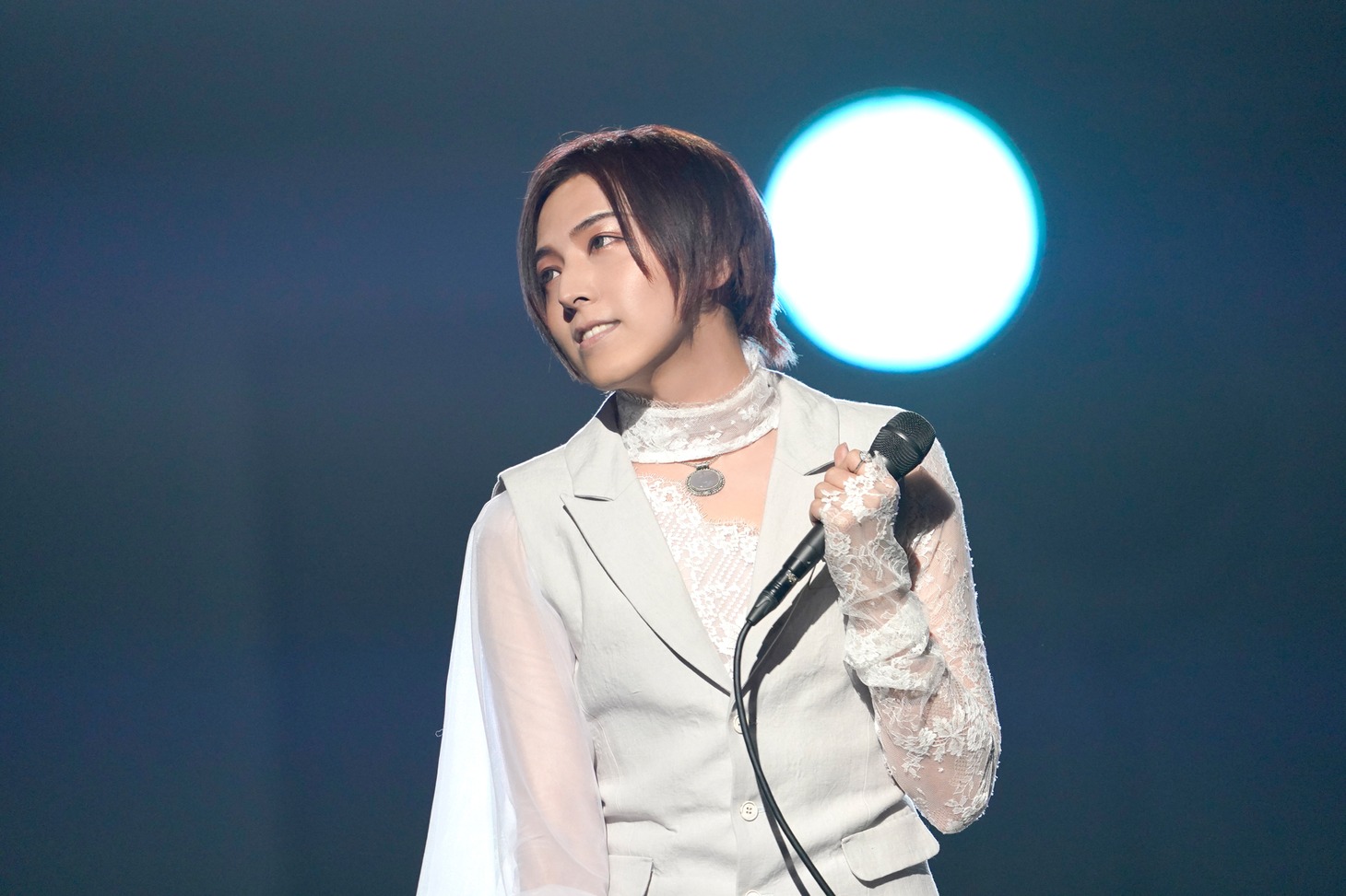 蒼井翔太