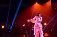 「蒼井翔太 ONLINE LIVE at 日本武道館 うたいびと」の様子。