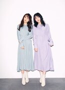 左から音嶋莉沙、野口衣織。