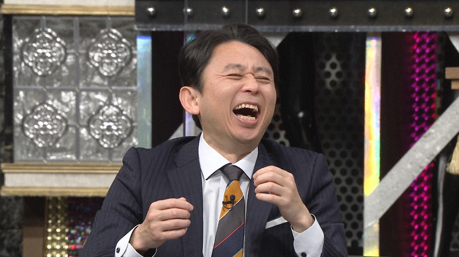 有吉弘行