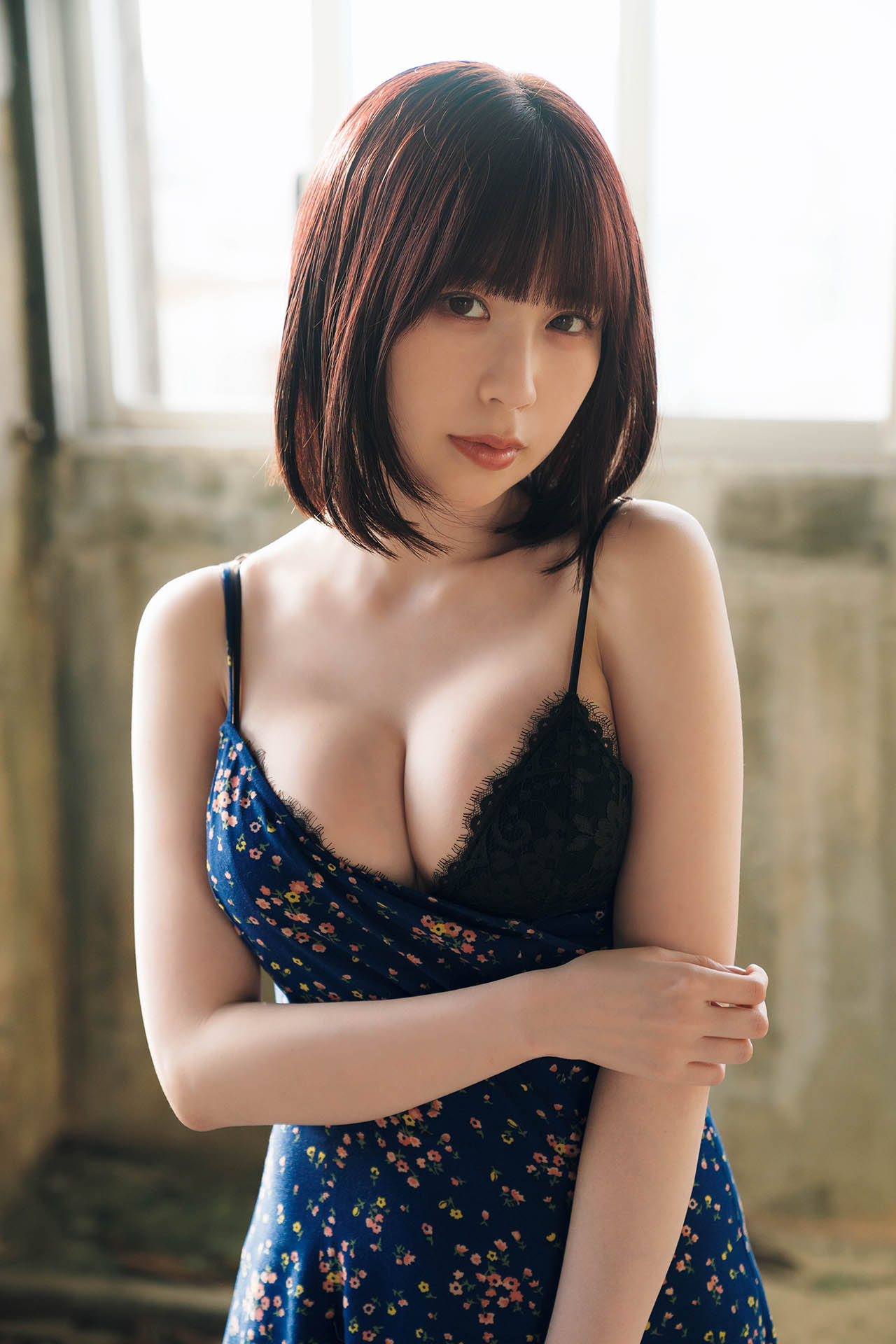 宮内凛1st写真集「凛と」告知画像（撮影：カノウリョウマ）