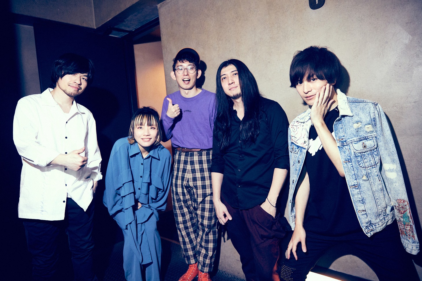 左から柿沼広也、東出真緒、芦沢ムネト、安井英人、金井政人。（撮影：後藤壮太郎）