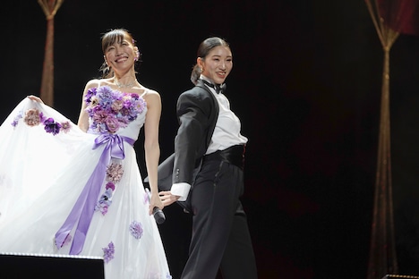 高城れに「まるごとれにちゃん0202スプリングツアー2021」愛知・名古屋国際会議場センチュリーホール公演の様子。（撮影：上飯坂一 ）