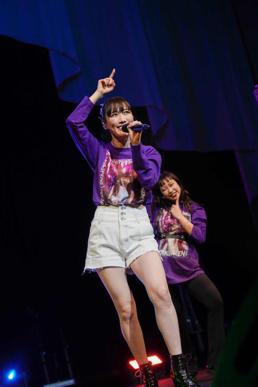 高城れに「まるごとれにちゃん0202スプリングツアー2021」愛知・名古屋国際会議場センチュリーホール公演の様子。（撮影：上飯坂一 ）