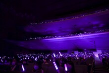 高城れに「まるごとれにちゃん0202スプリングツアー2021」愛知・名古屋国際会議場センチュリーホール公演の様子。（撮影：上飯坂一 ）