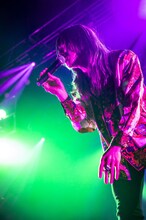 渋谷龍太（Vo）（撮影：青木カズロー）