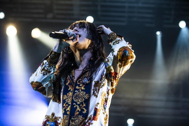 渋谷龍太（Vo）（撮影：青木カズロー）