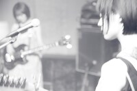 「羊文学 Tour 2021 "Hidden Place" Online Live」の様子。（撮影：川島悠輝）