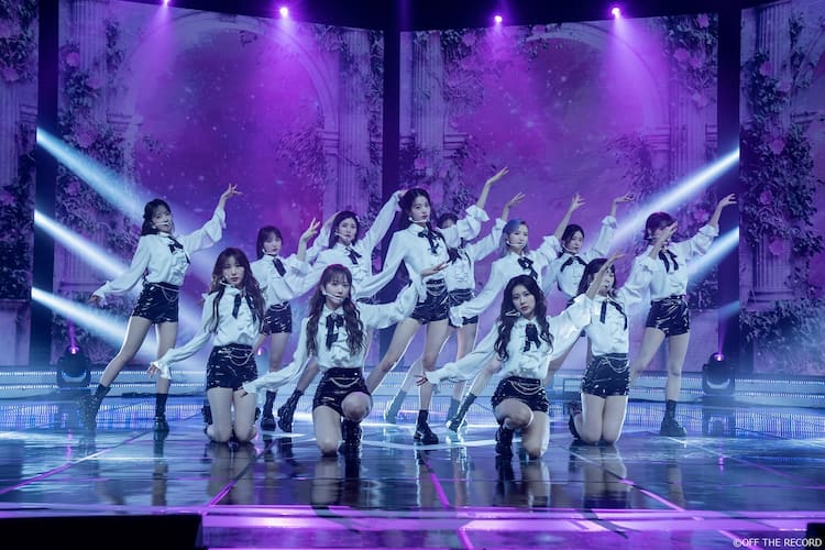 IZ*ONE、12人の歴史追った最後のコンサート「2年半、とても幸せでした 