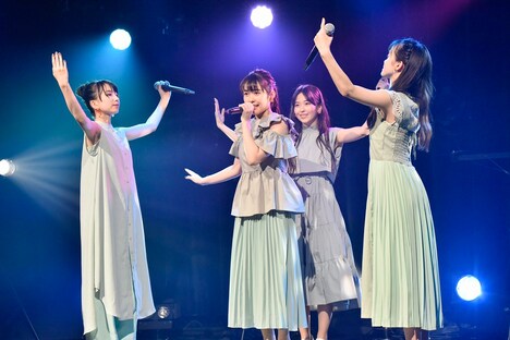 「『まだ見ぬ世界』リリース記念 トーク＆ライブ」の様子。