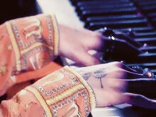 4s4ki「ずっとお前を殺したかった」ミュージックビデオのサムネイル。