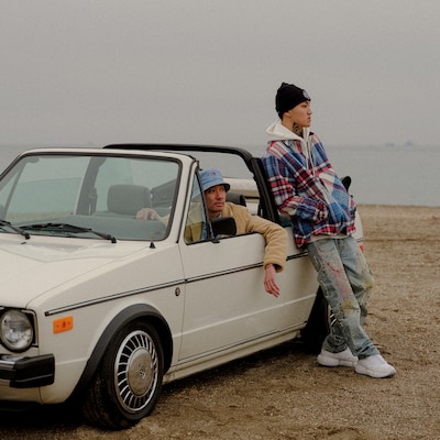 KM「Stay（feat. LEX）」配信ジャケット