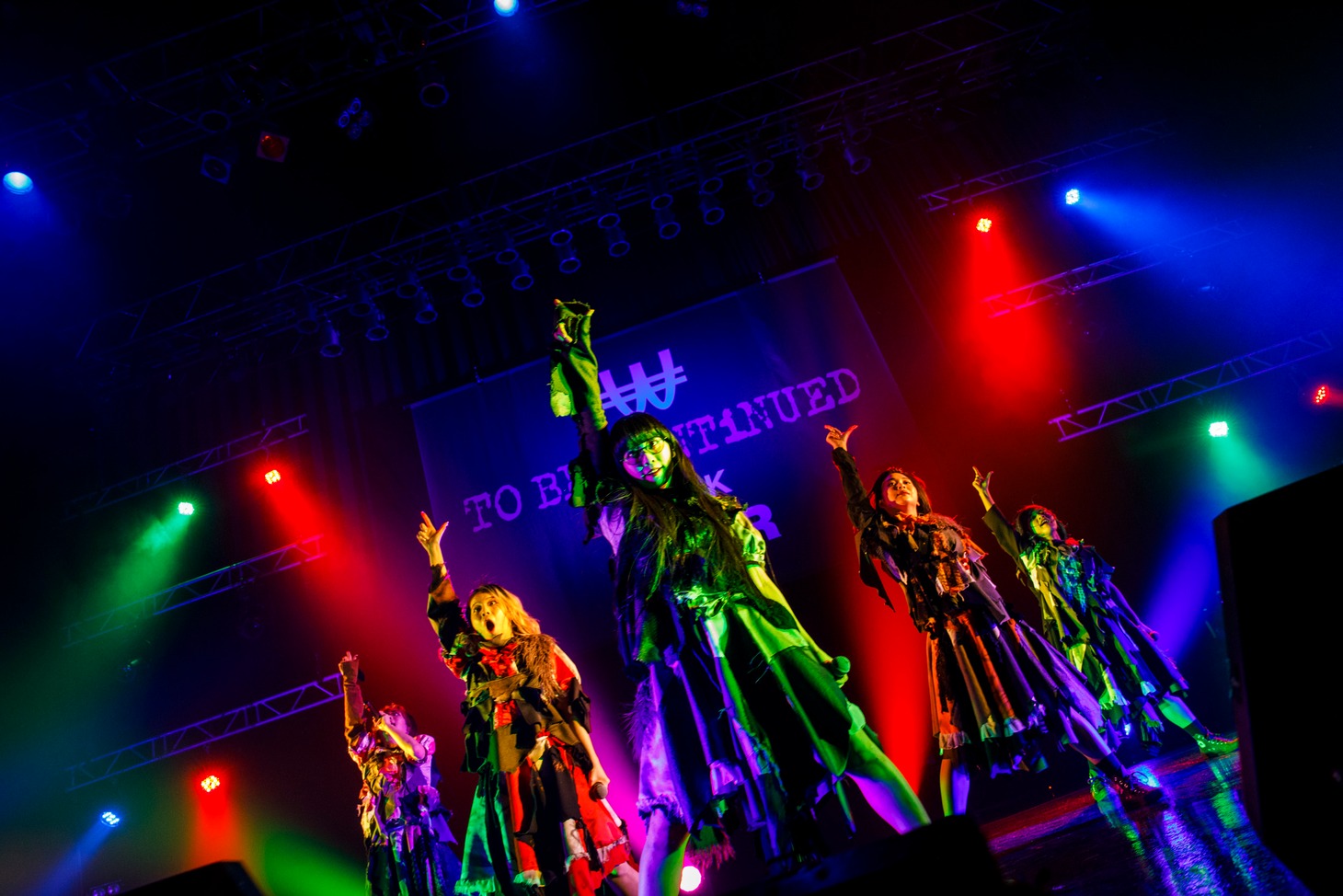GO TO THE BEDS（Photo by sotobayashi kenta）