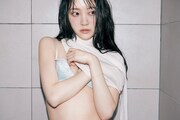 乃木坂46堀未央奈、卒業記念フォトブックから2枚の“肌見せカット”先行公開