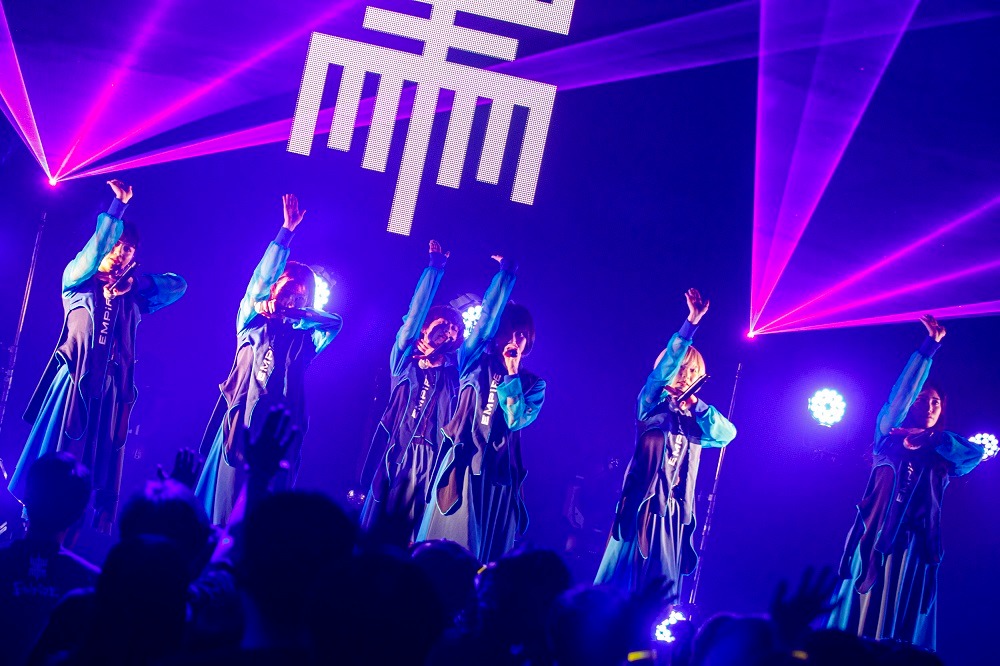 EMPiRE（Photo by sotobayashi kenta）