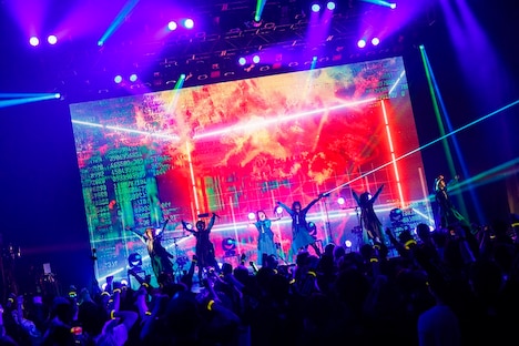 「EMPiRE'S GREATEST PARTY -EAT SLEEP EMPiRE REPEAT-」の様子。（Photo by sotobayashi kenta）