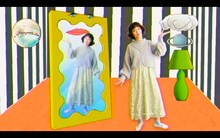 SHE IS SUMMER「HOLY HOUSE」MVのワンシーン。