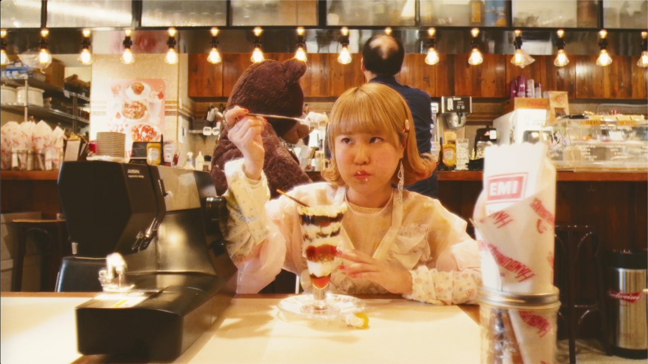 「さとうもか EMI Records Teaser Movie」のサムネイル。