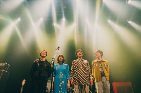 「MONO NO AWARE TOUR 2021」東京・TSUTAYA O-EAST公演の様子。（撮影：マスダレンゾ）