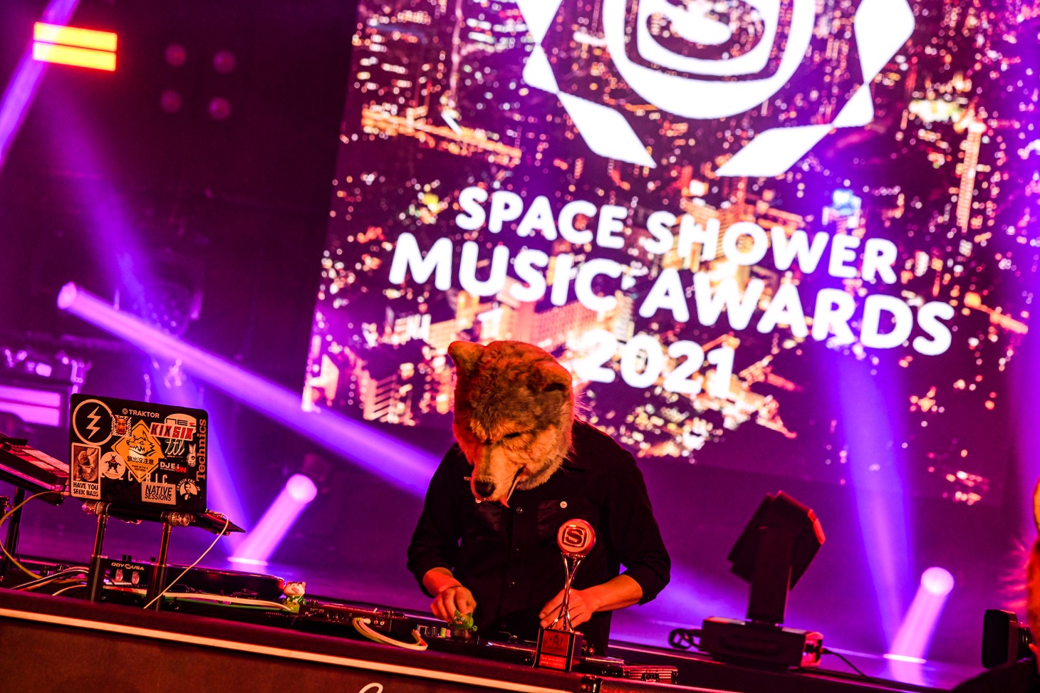 DJ Santa Monica（DJ / MAN WITH A MISSION）