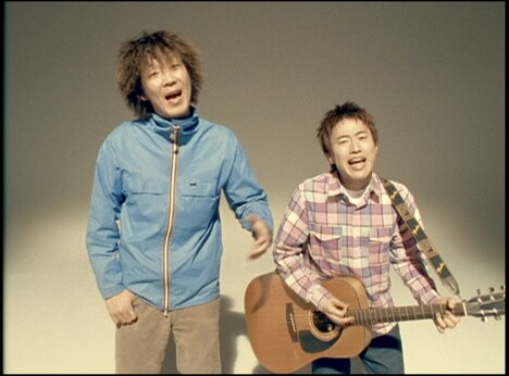 コブクロ「YELL～エール～」ミュージックビデオより。