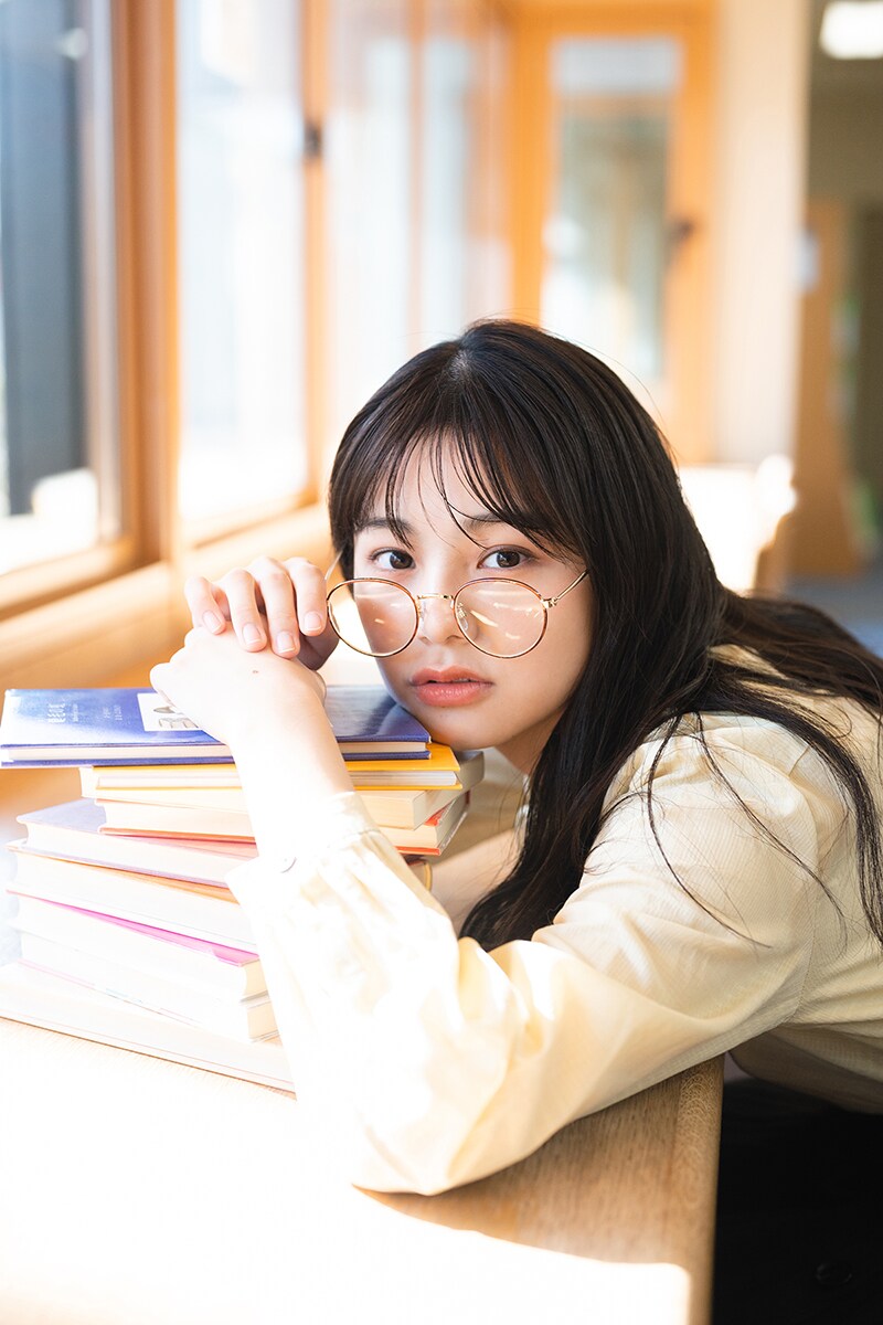 「本間日陽1st写真集（仮）」より。（撮影：酒井貴弘）