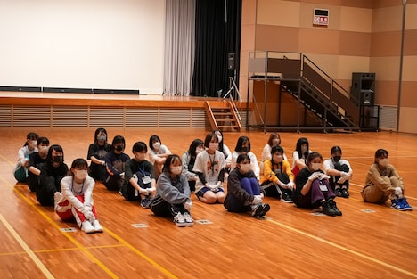 左から列ごとにチームうんち、チームしこしこ、チームあなあな、チームおまんまん、チームおちんちん。