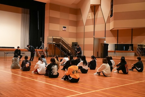 「WACK合同オーディション2021」1日目・歌唱審査の様子。