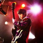 崎山蒼志がバンドとともに轟音響かせたメジャー1st発売ワンマン