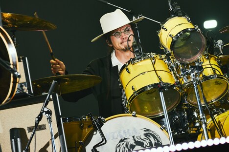 庄村聡泰（Dr）（Photo by Tetsuya Yamakawa）