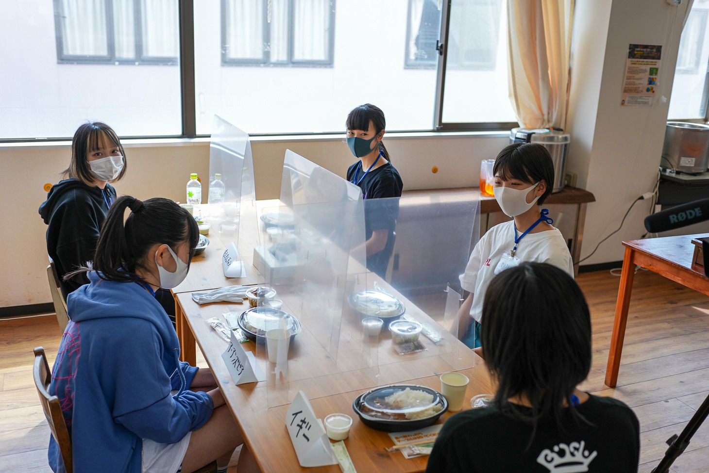 「WACK合同オーディション2021」2日目の昼食の様子。