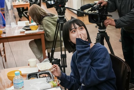 デスソースを最後に食べようとしているアイナスター。