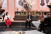 左から鈴木愛理、今井翼、清塚信也。（写真提供：NHK）